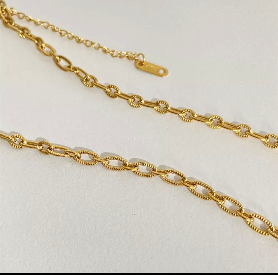 18K Gold - Plated Pendant Necklace With Pearl Shell - Crowned Energy CO.