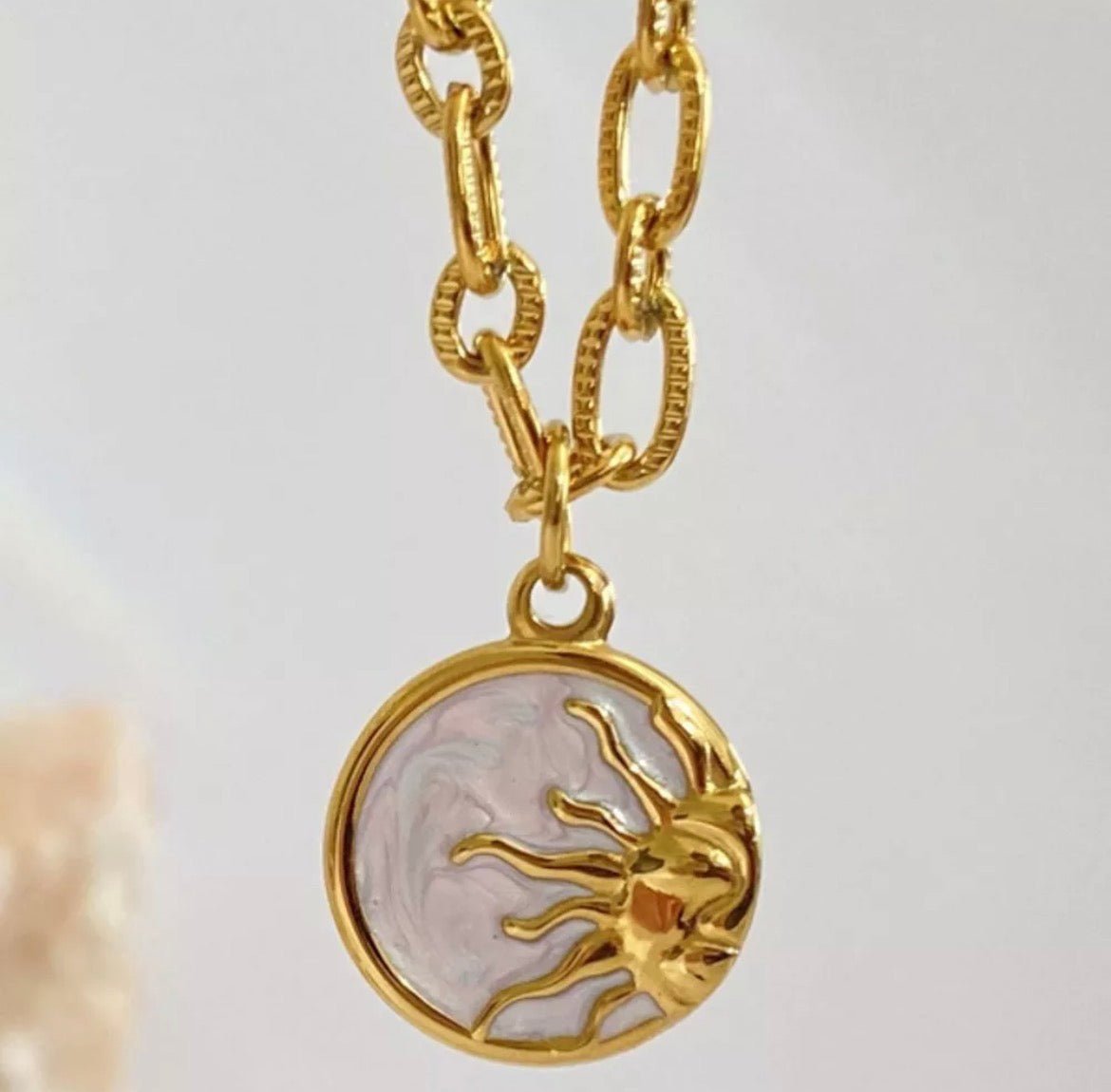 18K Gold - Plated Pendant Necklace With Pearl Shell - Crowned Energy CO.