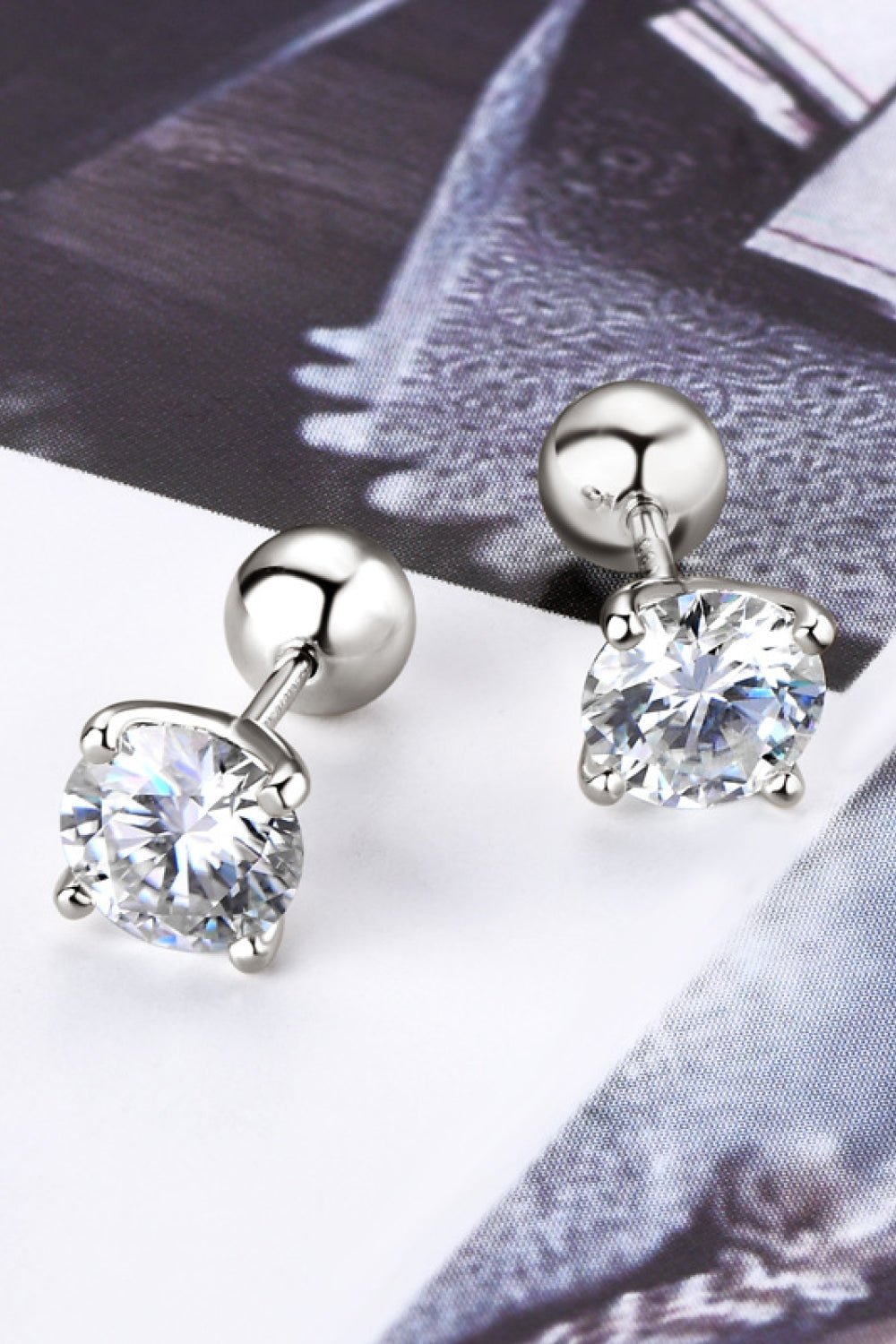 2 Carat Moissanite 925 Sterling Silver Stud Earrings - Crowned Energy CO.