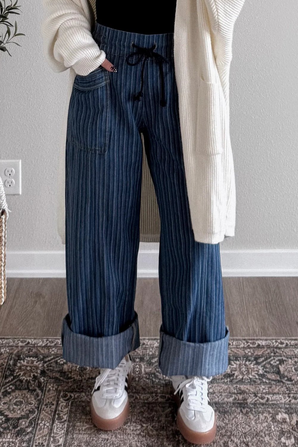 Blue Stripe Contrasted Drawstring Pocketed Loose Jeans - Crowned Energy CO.