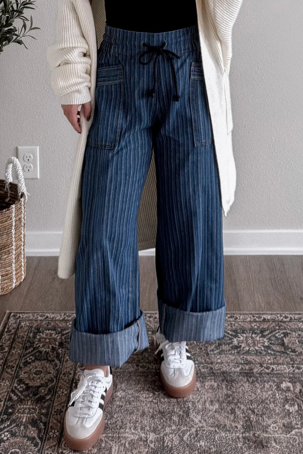 Blue Stripe Contrasted Drawstring Pocketed Loose Jeans - Crowned Energy CO.
