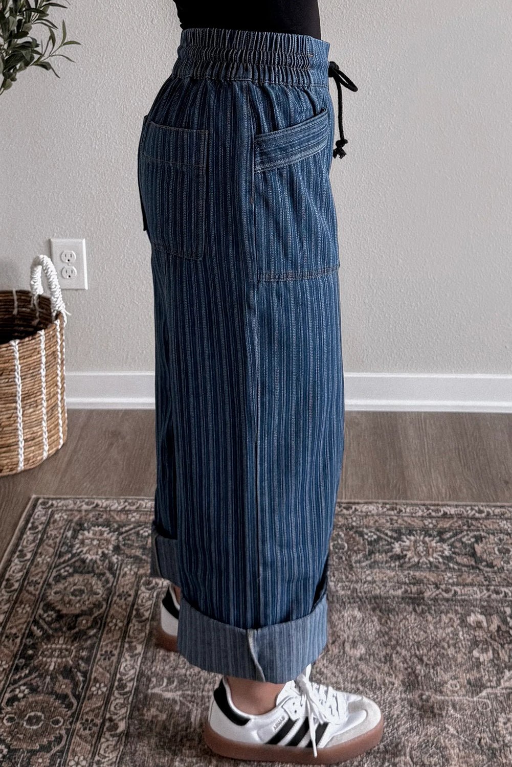 Blue Stripe Contrasted Drawstring Pocketed Loose Jeans - Crowned Energy CO.