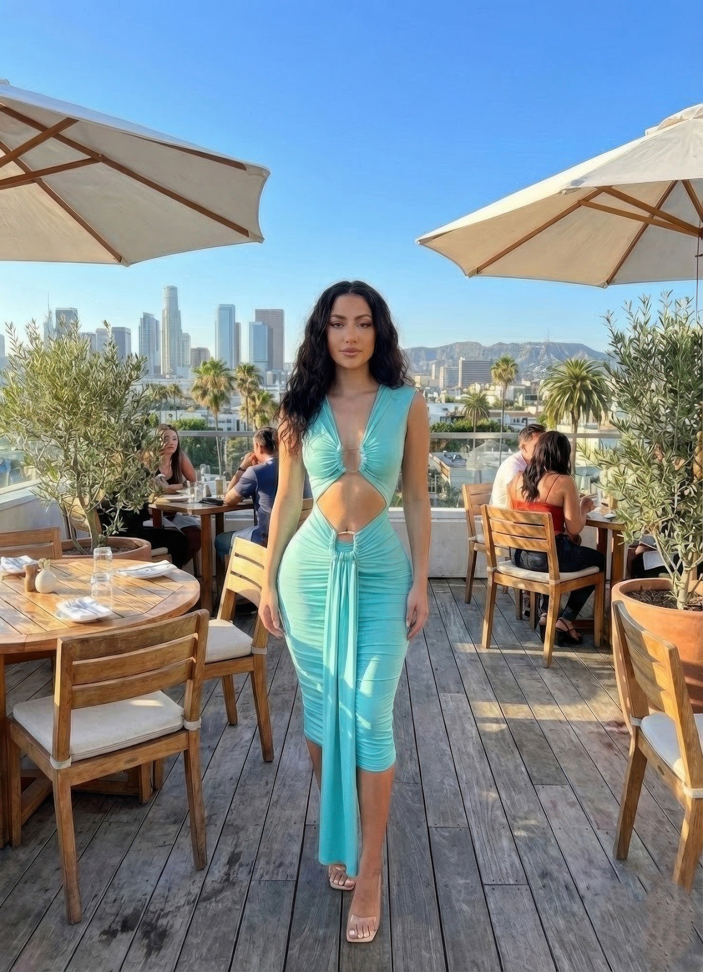 Body - con Midi Dress In A Vibrant - Crowned Energy CO.