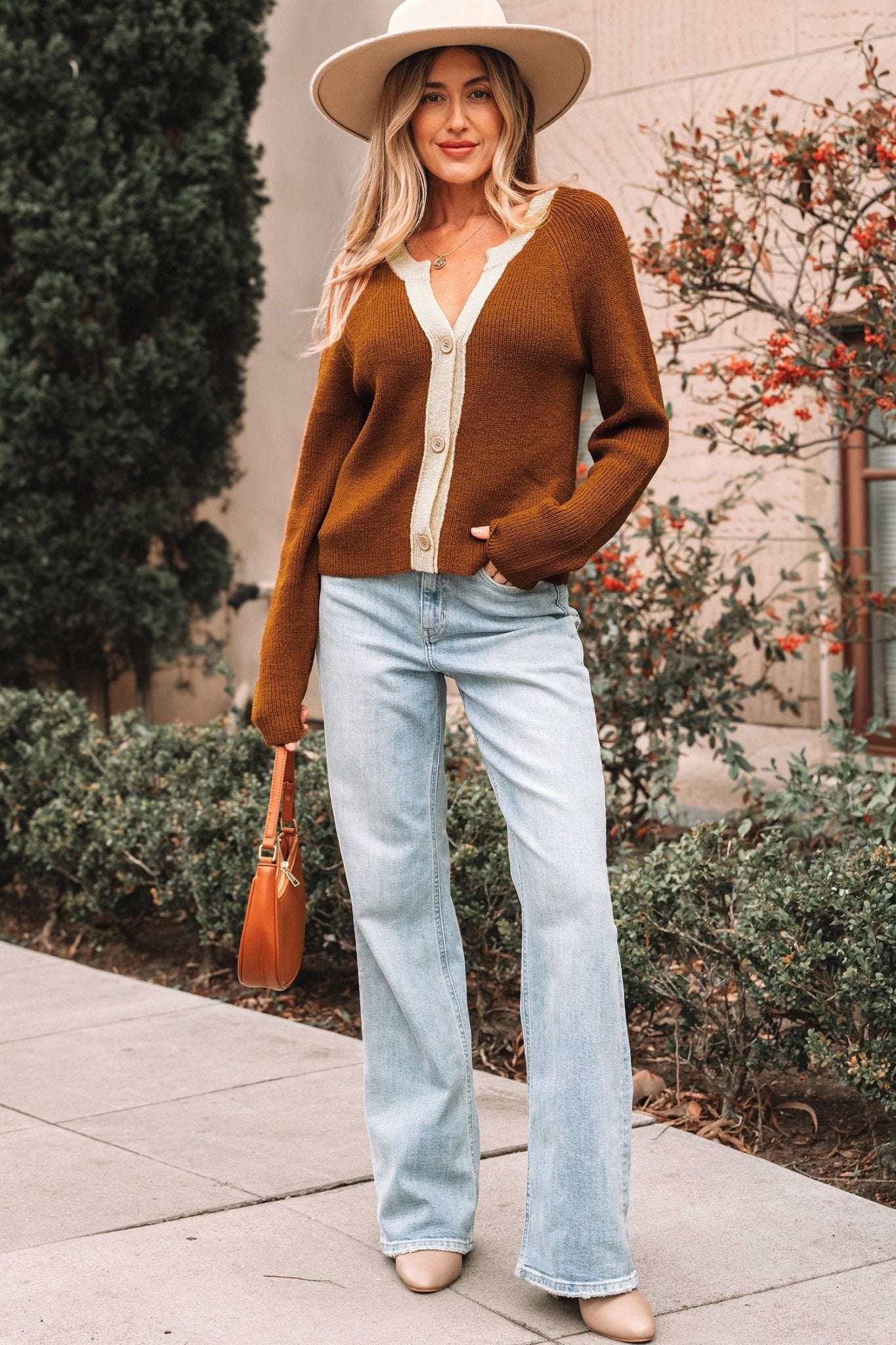 Crowned Energy CO. Chestnut / S / 100%Acrylic Dear-Lover Dropshipping Sweaters & Cardigans/Cardigans Chestnut Contrast Knit V Neckline Short Cardigan