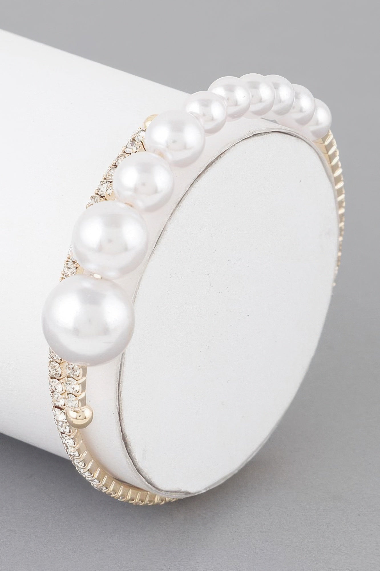 Gradual Pearl Jeweled Bracelet - Crowned Energy CO.