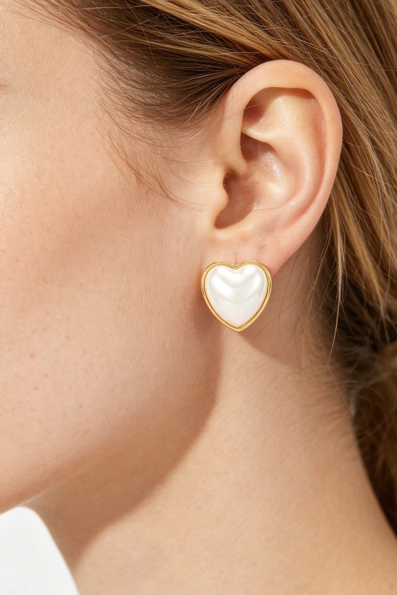 Heart-Shaped Pearl Stud Earrings - Crowned Energy CO.