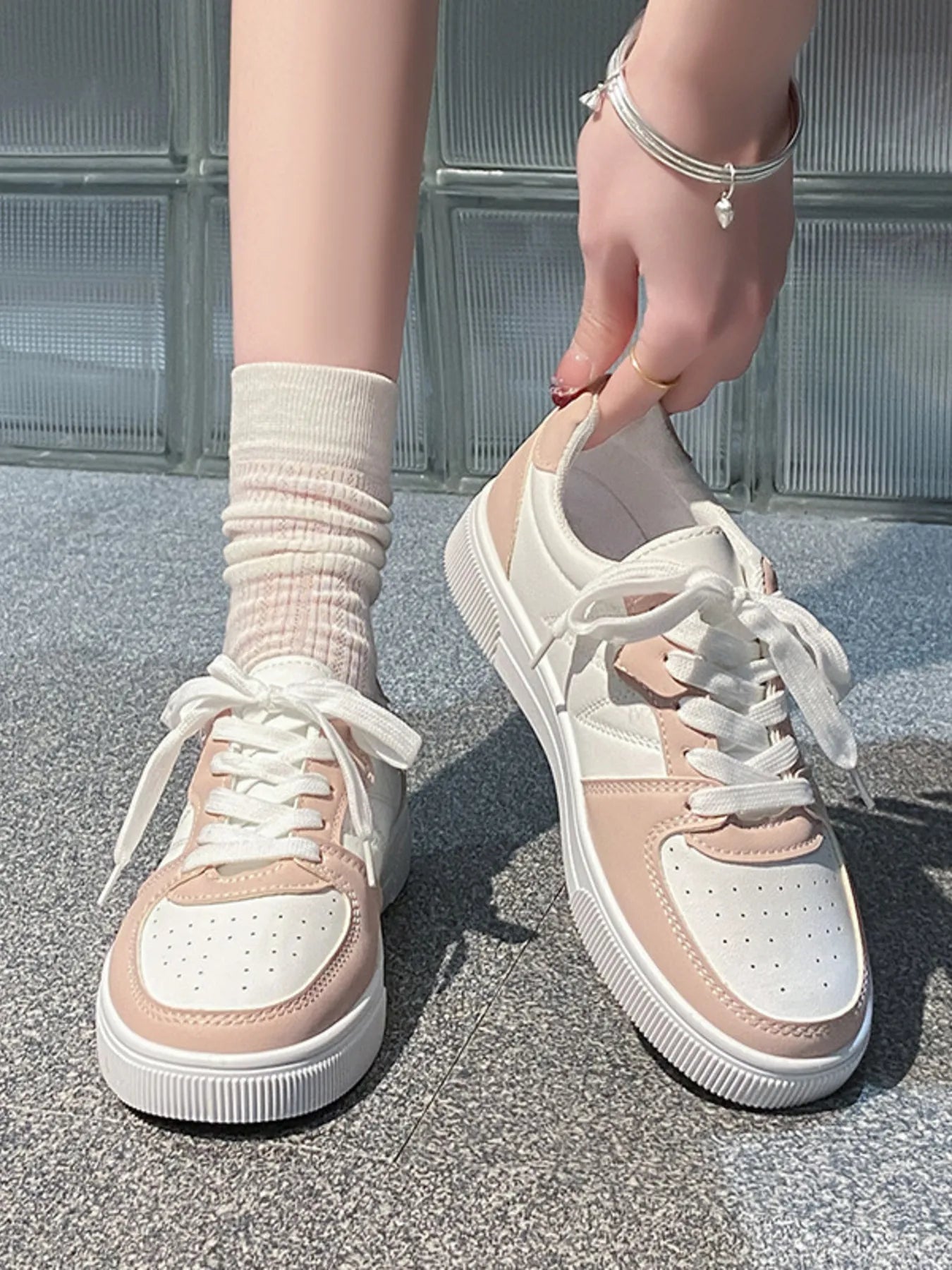 Crowned Energy CO. White / 36 Trendsi sneakers Lace Up Round Toe Sneakers