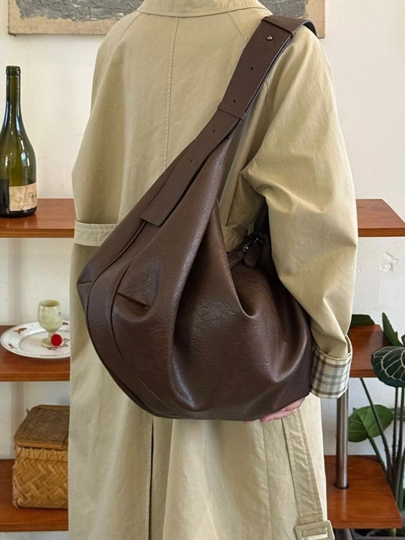 Large Capacity Faux Leather Tote Bag - Crowned Energy CO.