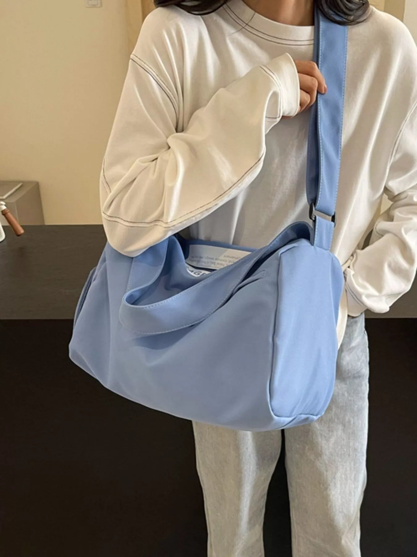 Lightweight Duffel Travel Bag with Adjustable Strap - Crowned Energy CO.