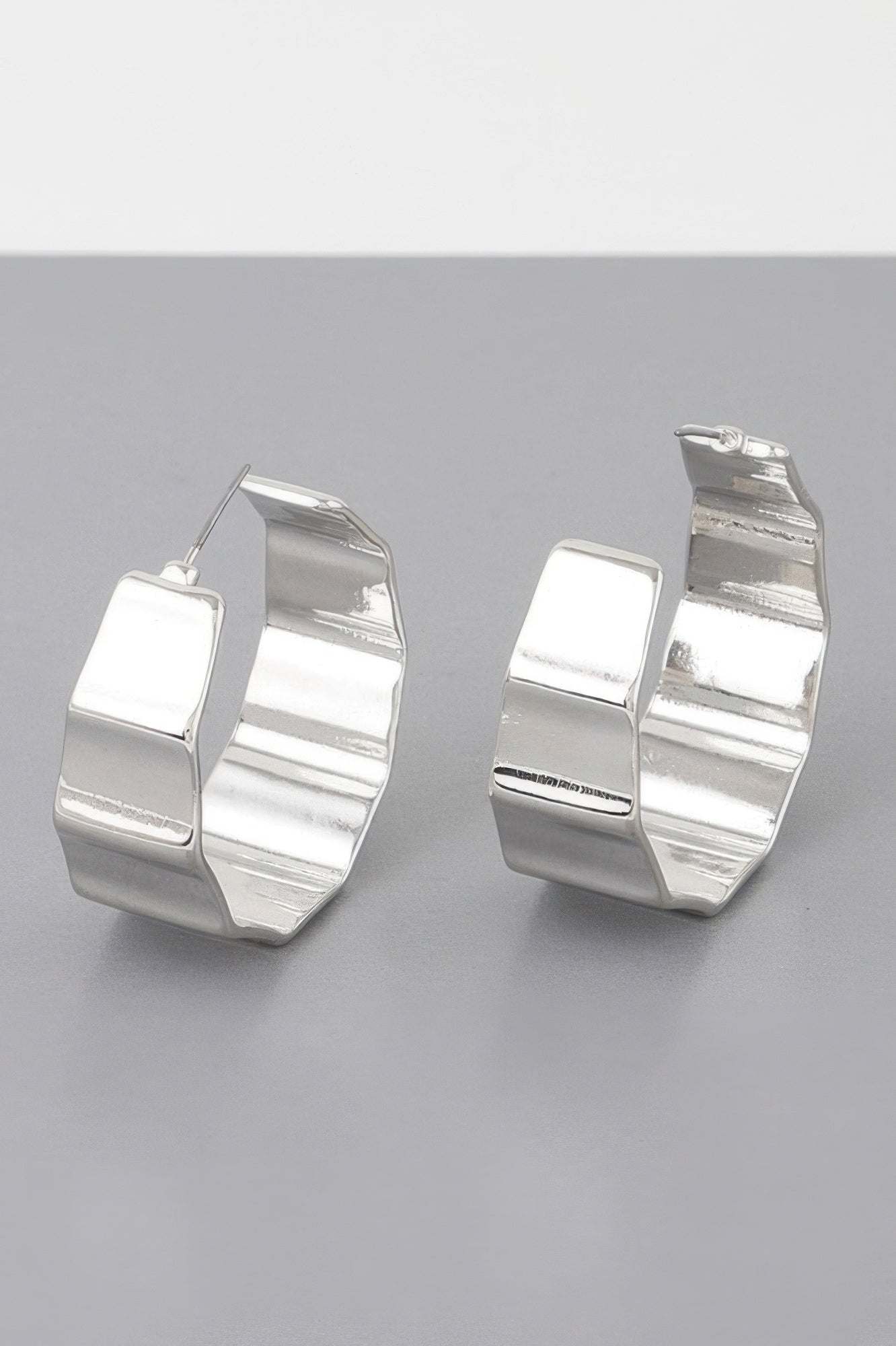 Metal Ribbed Hoop Earrings - Crowned Energy CO.