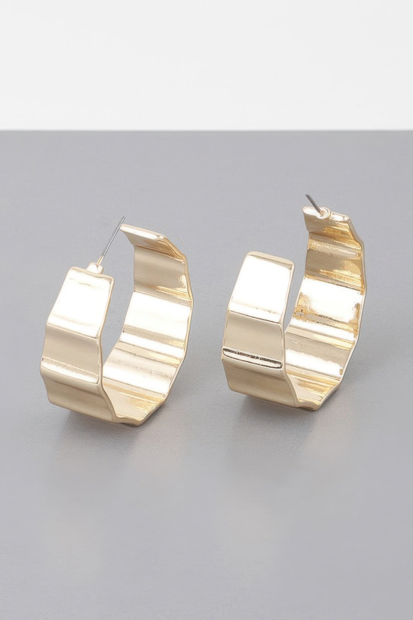 Metal Ribbed Hoop Earrings - Crowned Energy CO.